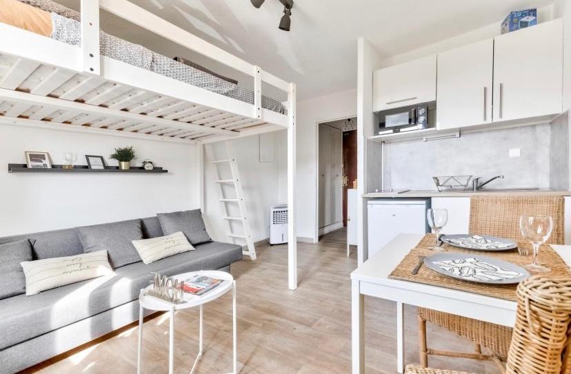 Studio Avec Piscines A 500M De La Plage บ็องโดล ภายนอก รูปภาพ